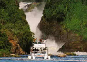 boat cruise murchison falls 300x214 1